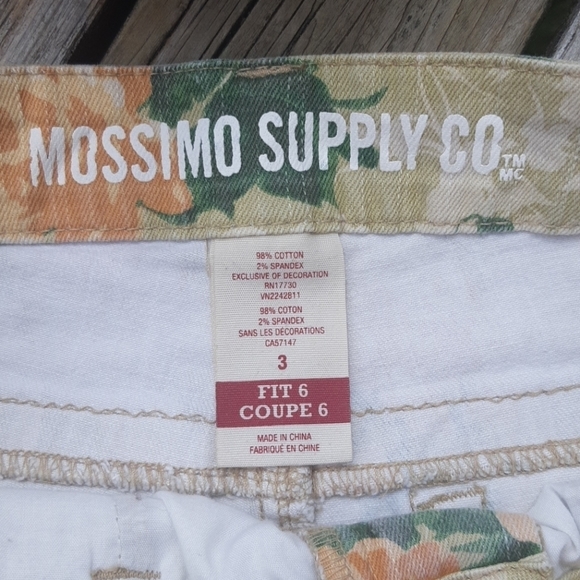 FLOWERED Denim shorts - Picture 3 of 4